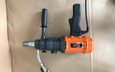 磁力鉆操作人員應(yīng)該如何正確安全的使用機(jī)器 磁力鉆操作人員應(yīng)該如何正確安全的使用機(jī)器